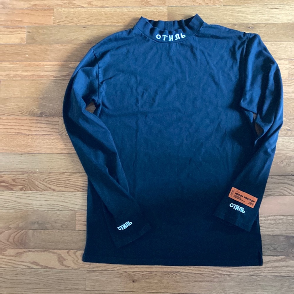 LIKE NEW HERON PRESTON LONG SLEEVE T-SHIRT